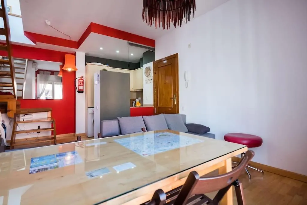 Apartment 6 Pax Duplex Penthouse Las Ramblas Barcelona